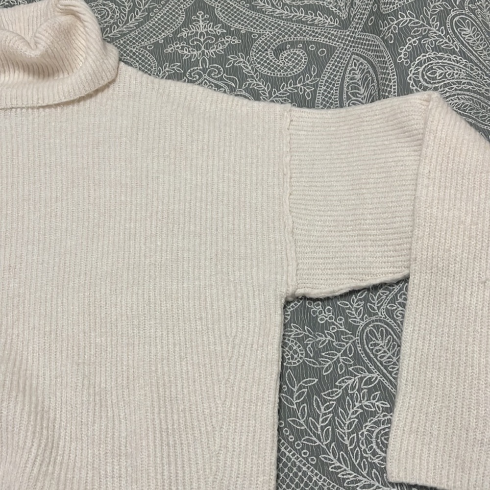 Sweater - Picture 3 of 5
